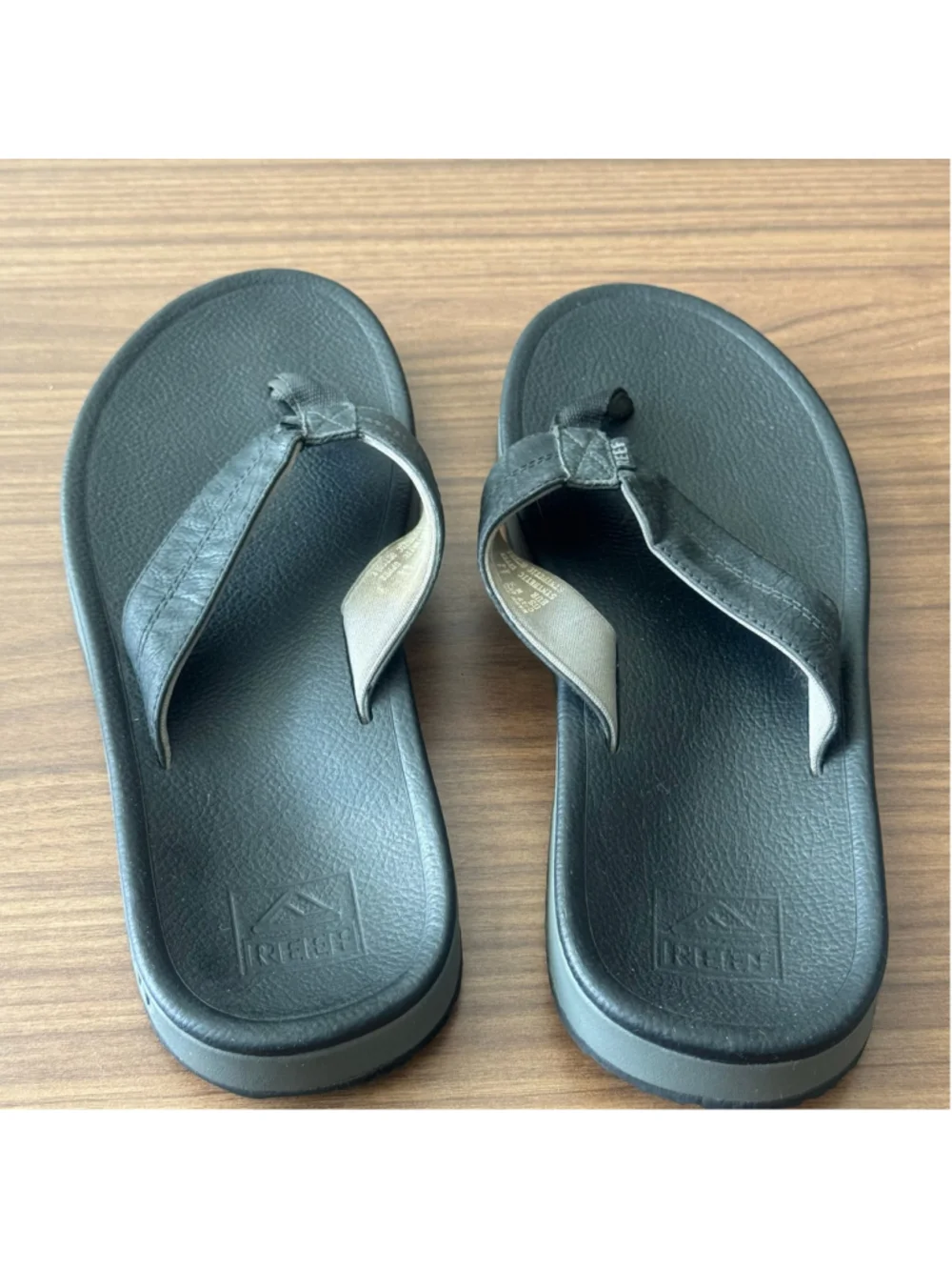 Reef Cushion Phantom Leather Flip Flops Black Men’s Size 11 Comfort Sandals